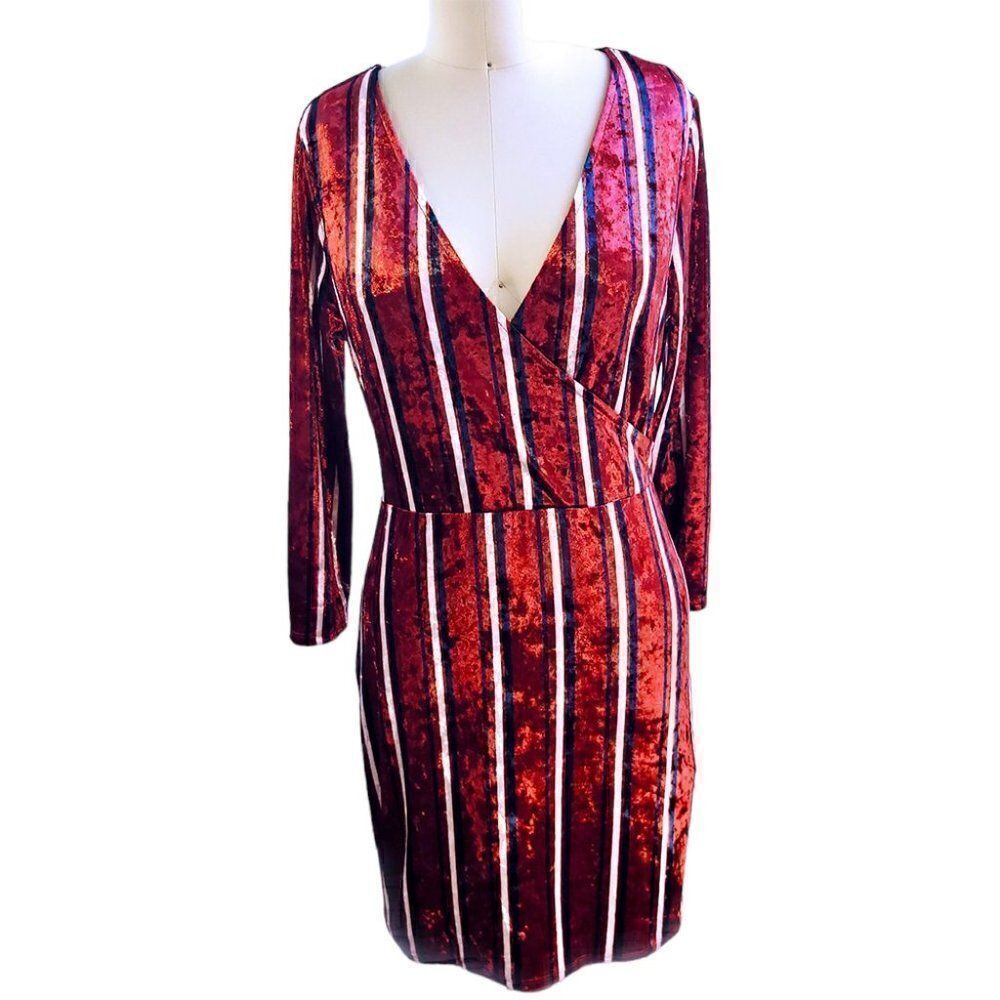 Cinnamon stripes velvet deep V long sleeve dress